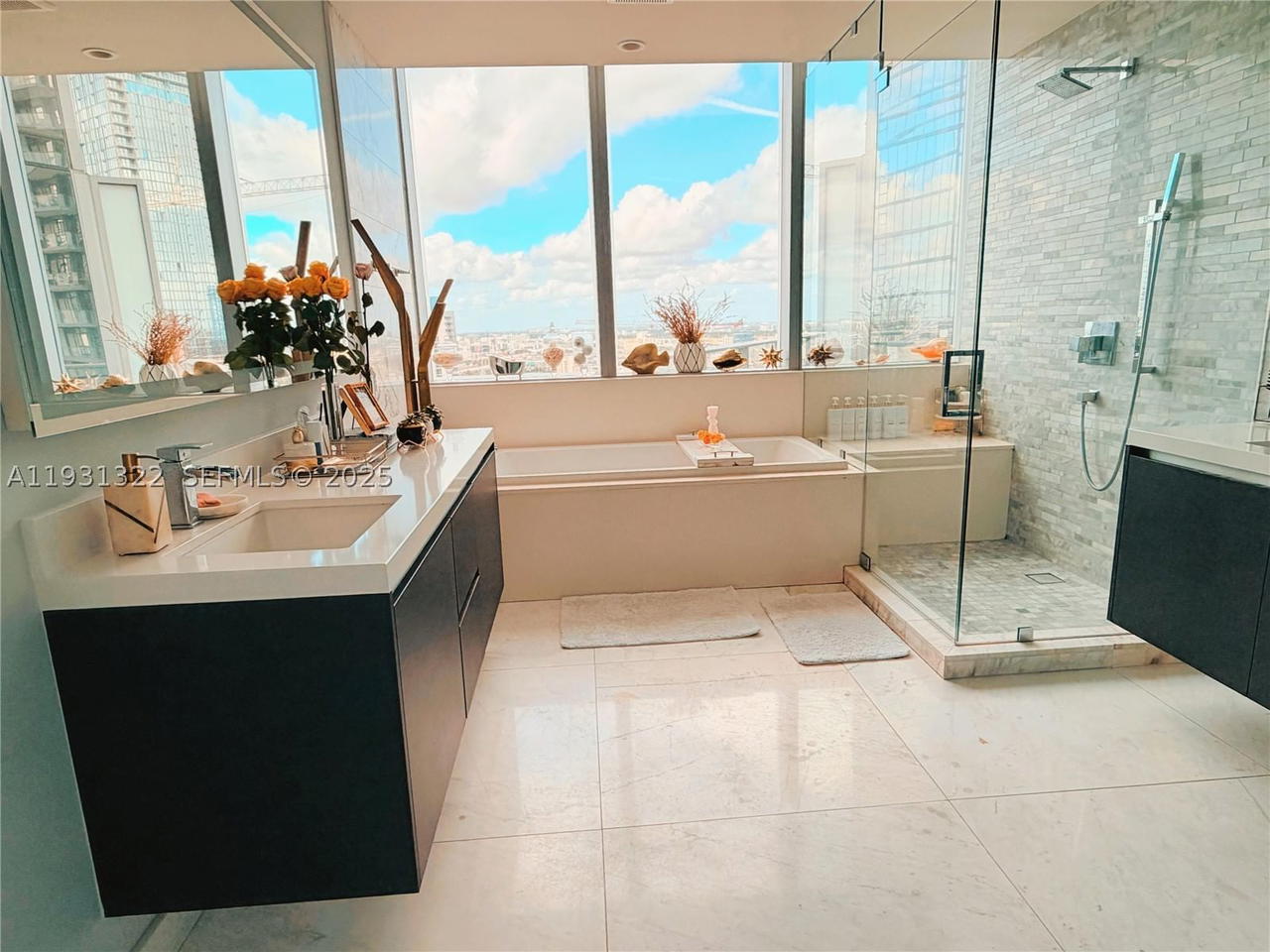 Real estate property located at 851 1st Ave #2212, Miami-dade, Paramount Miami Worldcent, Miami, FL