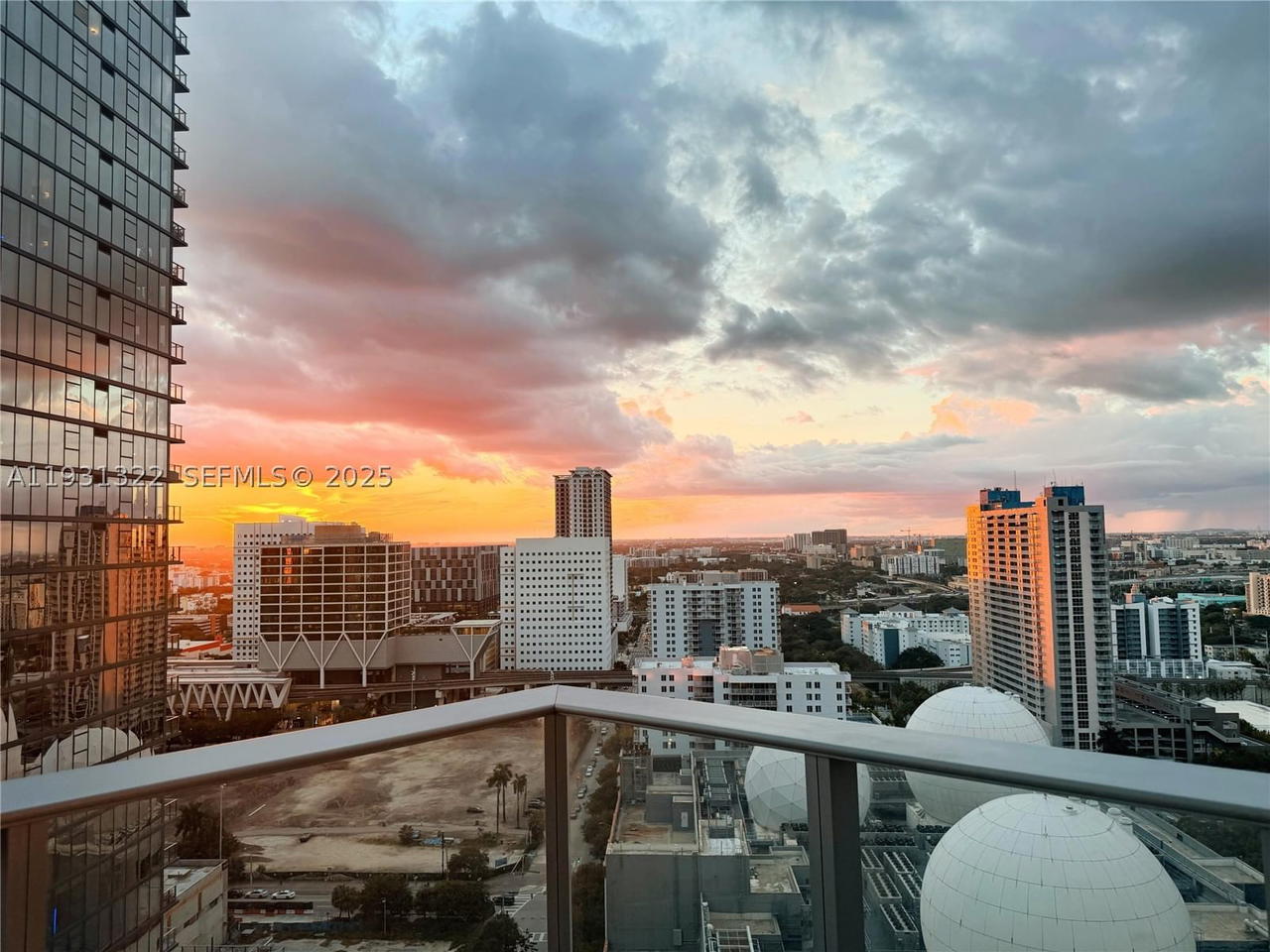 Real estate property located at 851 1st Ave #2212, Miami-dade, Paramount Miami Worldcent, Miami, FL