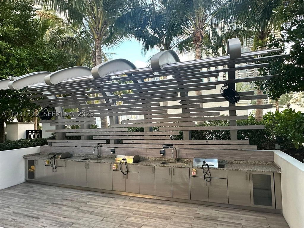Real estate property located at 851 1st Ave #2212, Miami-dade, Paramount Miami Worldcent, Miami, FL