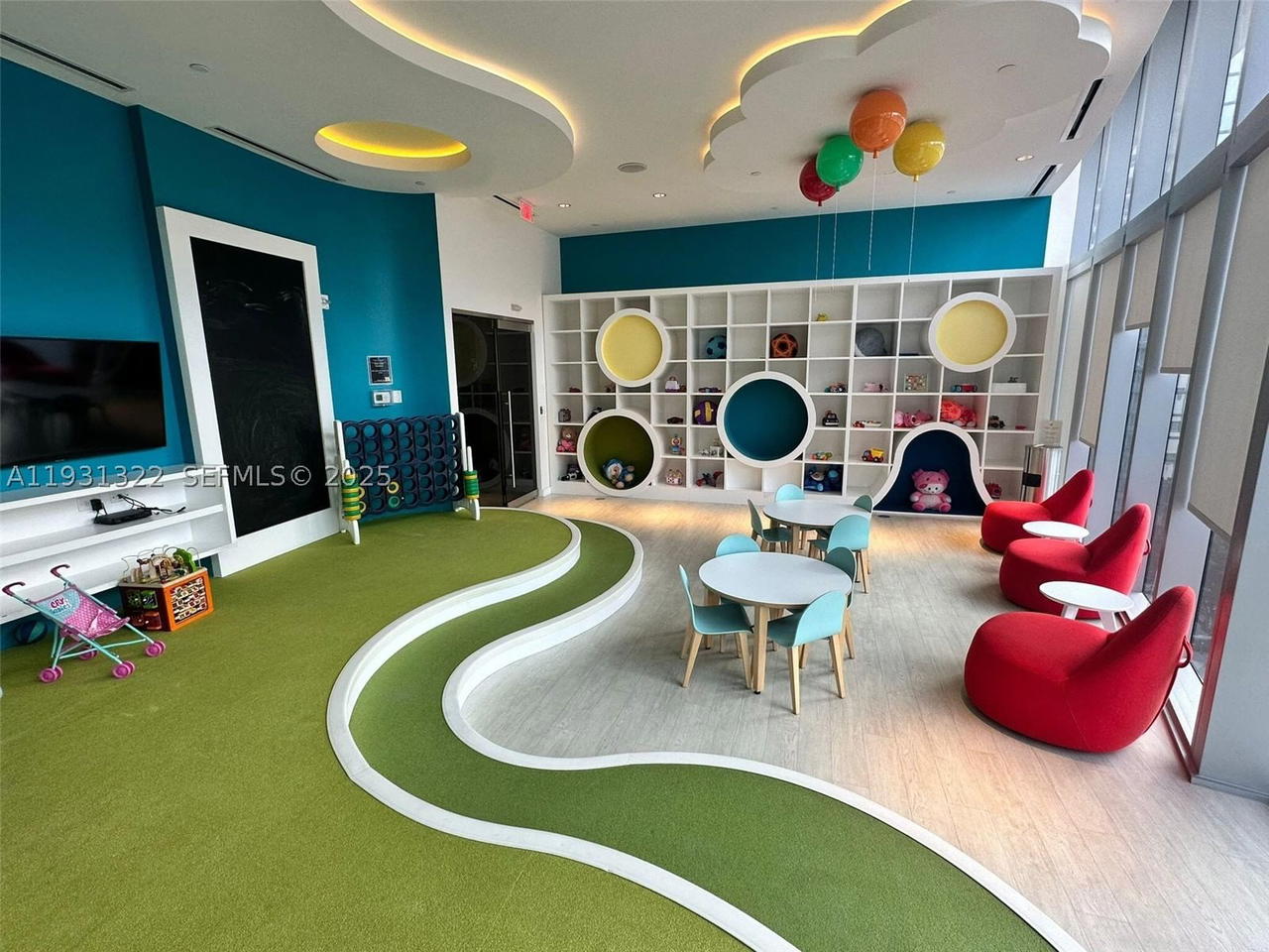 Real estate property located at 851 1st Ave #2212, Miami-dade, Paramount Miami Worldcent, Miami, FL