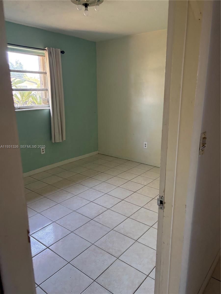 Real estate property located at 17960 6th Ave, Miami-dade, Highland Manor Sec 6, North Miami Beach, FL