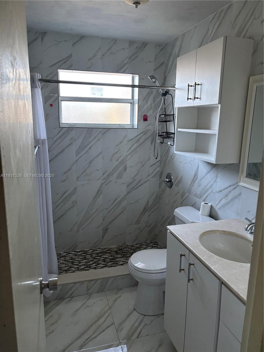 Real estate property located at 17960 6th Ave, Miami-dade, Highland Manor Sec 6, North Miami Beach, FL