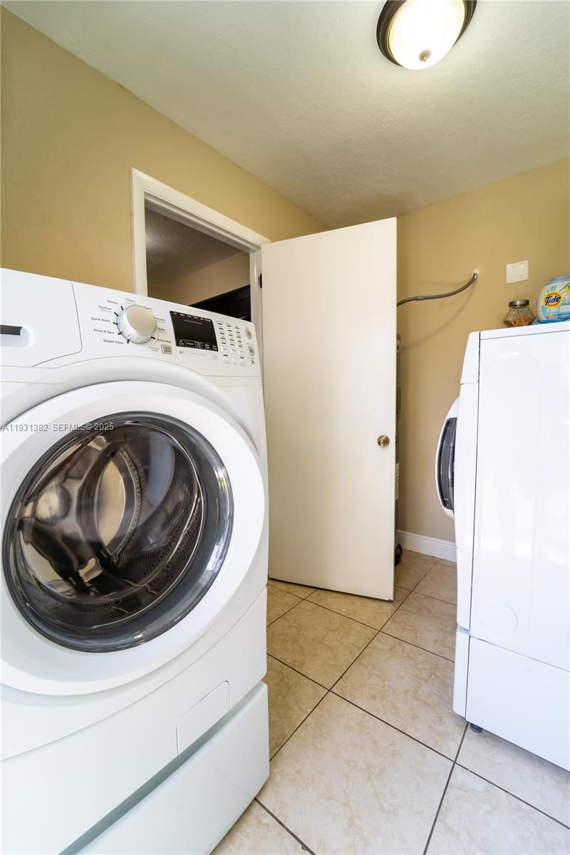 Real estate property located at 10926 29TH ST, Hillsborough, College Village, Tampa, FL