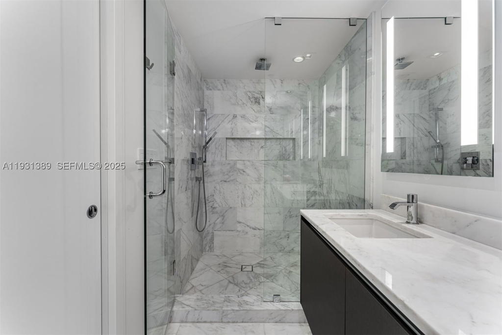 Real estate property located at 1451 Brickell Ave #1803, Miami-dade, Echo Brickell Condo, Miami, FL