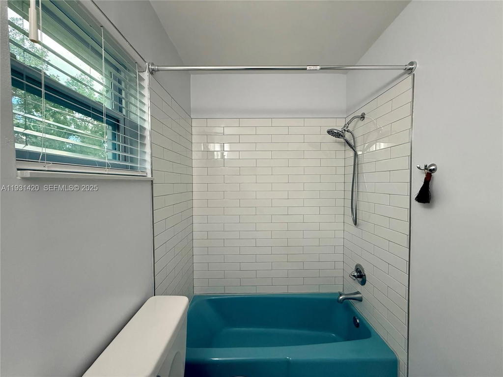 Real estate property located at 1301 12th Ct #4B, Broward, Crystal Court Manor No 5, Hollywood, FL