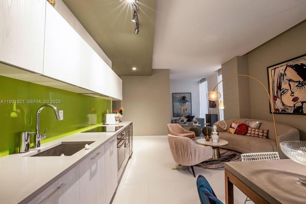 Real estate property located at 501 31st St PH4405, Miami-dade, Paraiso Bayviews Condo, Miami, FL