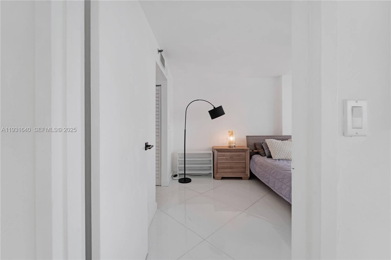 Real estate property located at 7601 Treasure Dr #819, Miami-dade, The Grandview Palace Cond, North Bay Village, FL