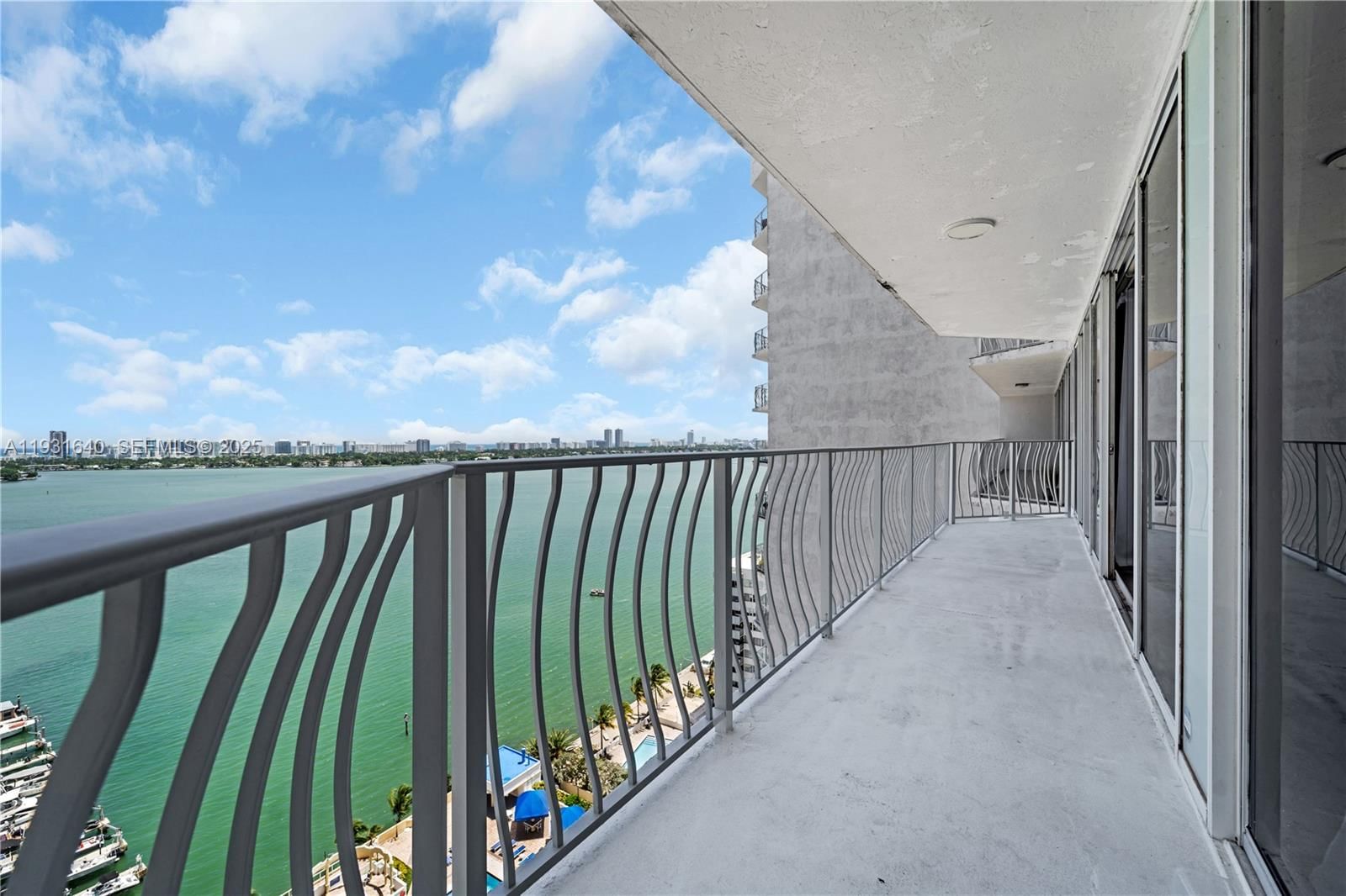 Real estate property located at 7601 Treasure Dr #819, Miami-dade, The Grandview Palace Cond, North Bay Village, FL