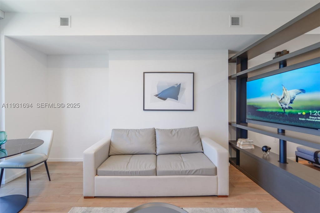 Real estate property located at 398 5th St #2407, Miami-dade, Elser, Miami, FL