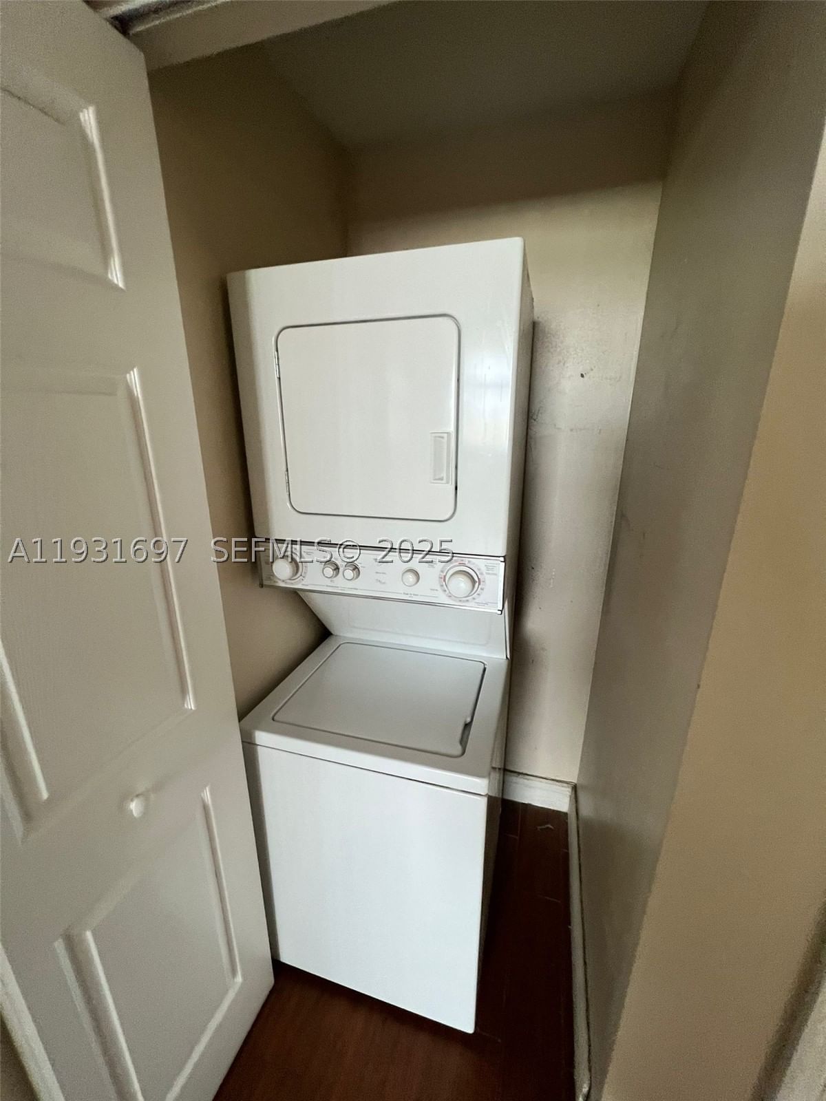 Real estate property located at 140 Dixie Hwy #507, Broward, Hollywood Station Res Con, Hollywood, FL