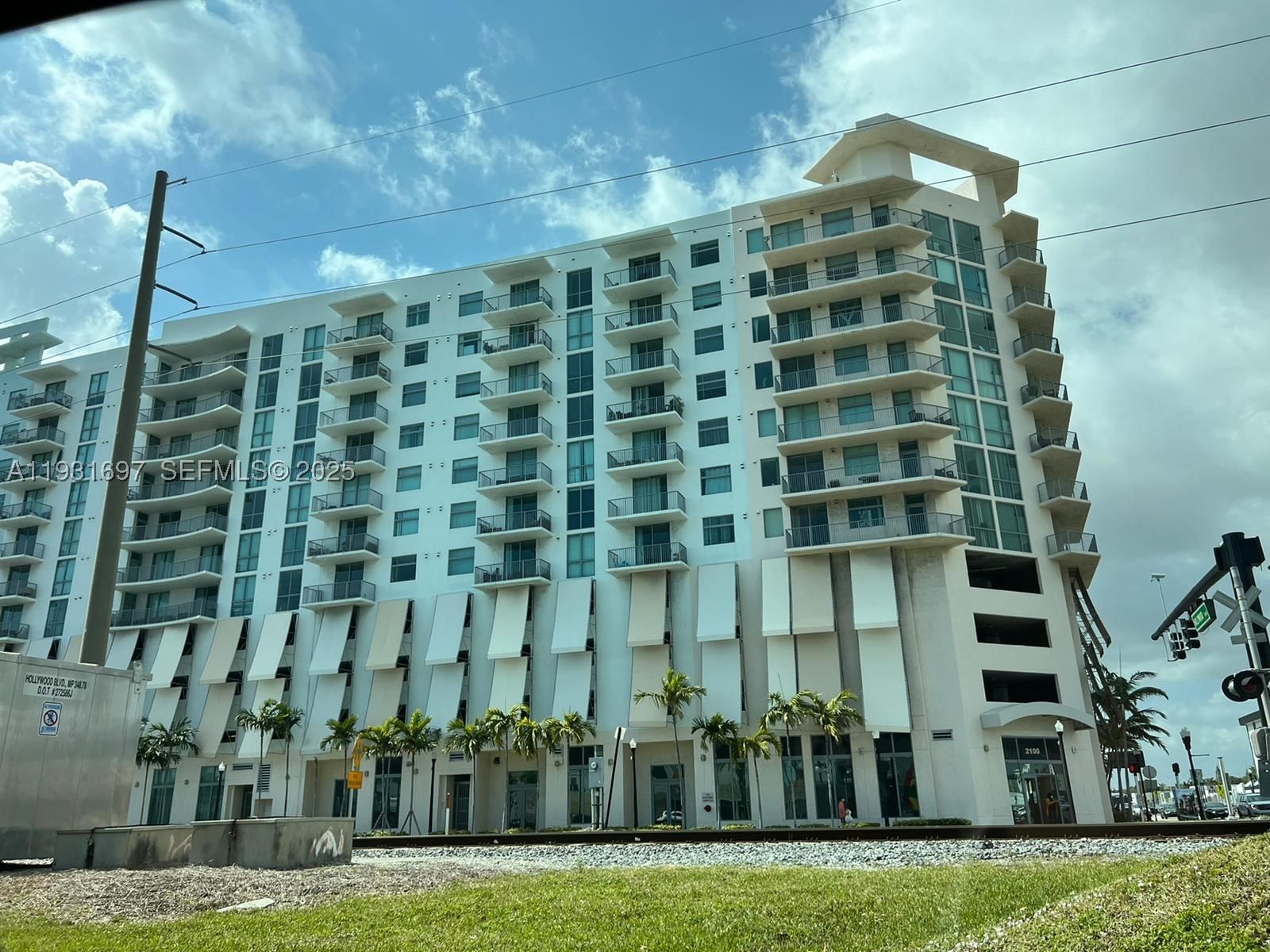 Real estate property located at 140 Dixie Hwy #507, Broward, Hollywood Station Res Con, Hollywood, FL