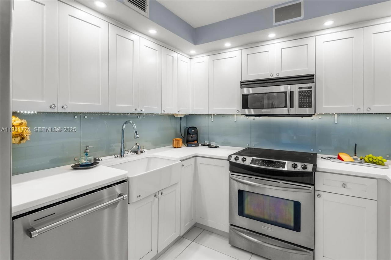 Real estate property located at 6900 Bay Dr #5K, Miami-dade, Stanton House Condo, Miami Beach, FL