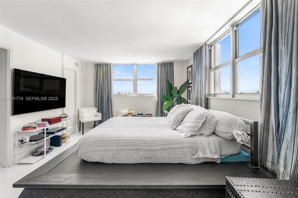 Real estate property located at 6900 Bay Dr #5K, Miami-dade, Stanton House Condo, Miami Beach, FL