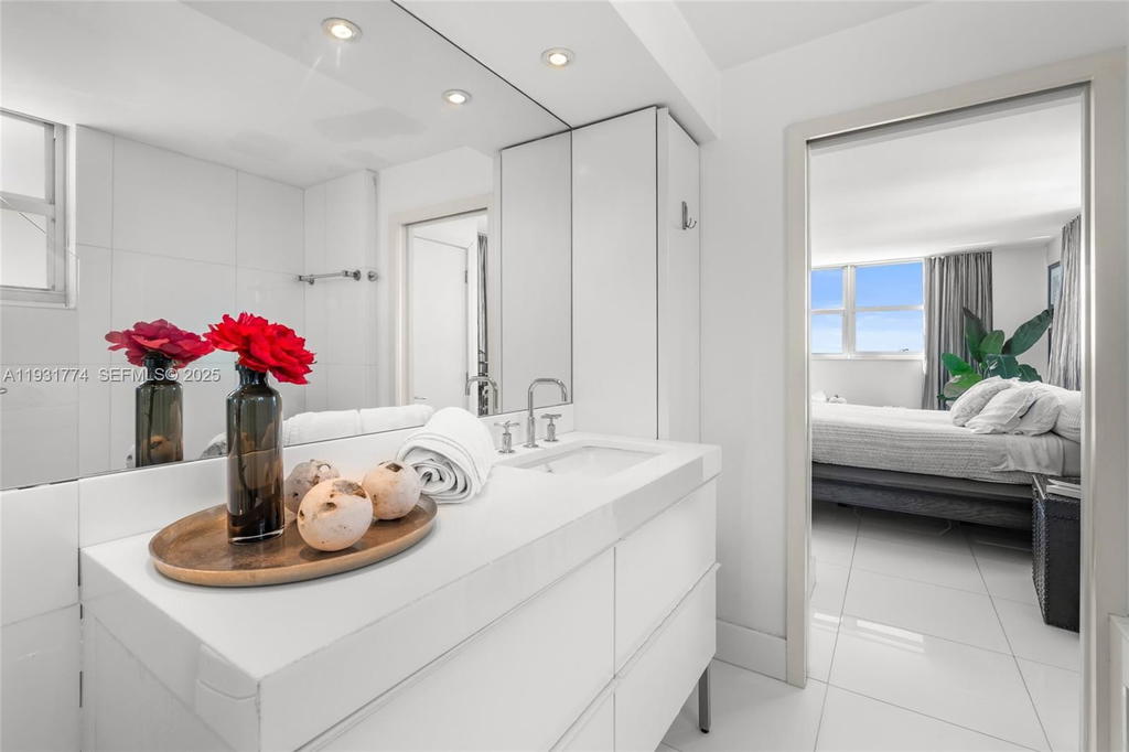 Real estate property located at 6900 Bay Dr #5K, Miami-dade, Stanton House Condo, Miami Beach, FL
