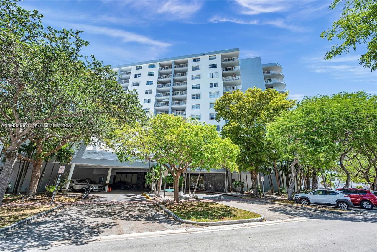 Real estate property located at 6900 Bay Dr #5K, Miami-dade, Stanton House Condo, Miami Beach, FL