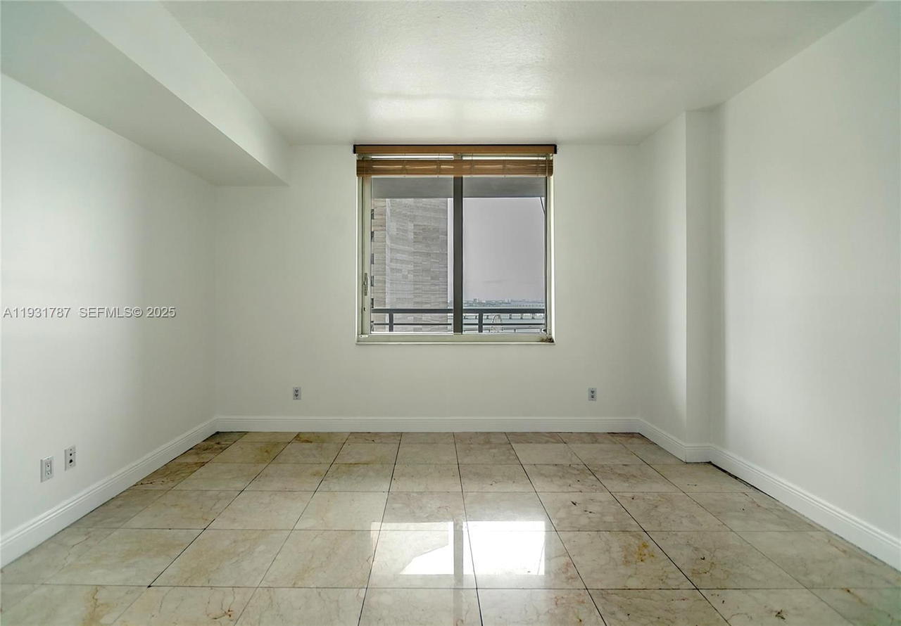 Real estate property located at 335 Biscayne Blvd #2710, Miami-dade, One Miami East Condo, Miami, FL