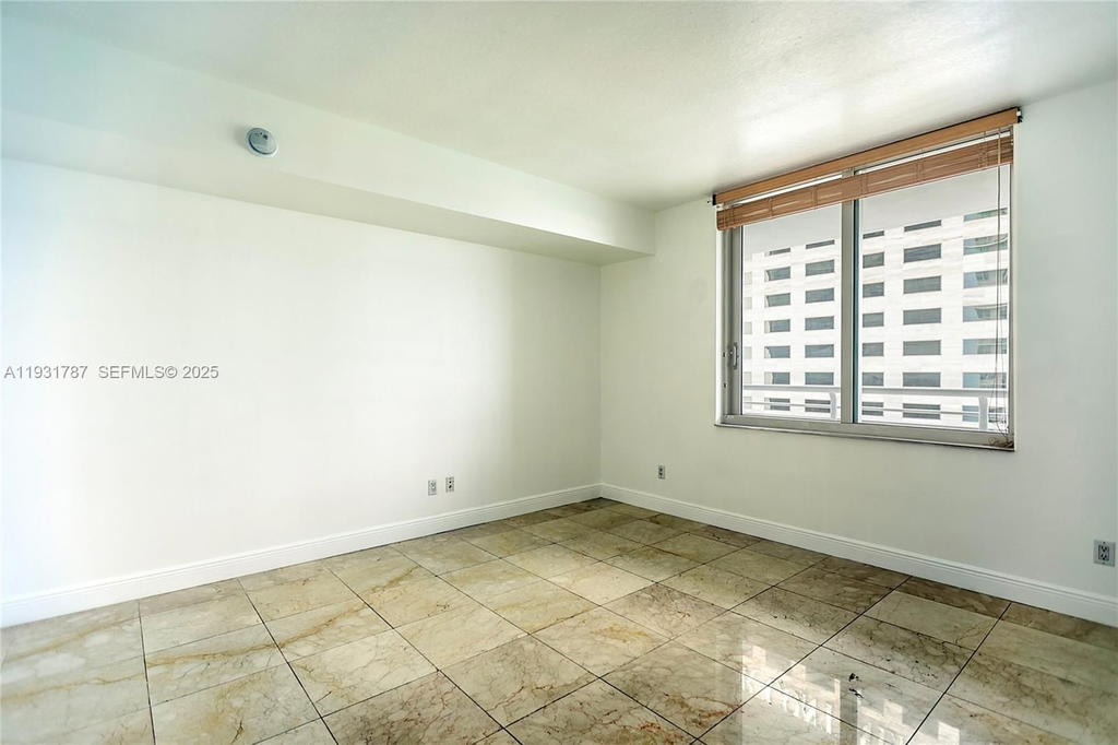 Real estate property located at 335 Biscayne Blvd #2710, Miami-dade, One Miami East Condo, Miami, FL