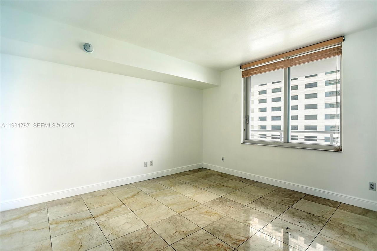Real estate property located at 335 Biscayne Blvd #2710, Miami-dade, One Miami East Condo, Miami, FL