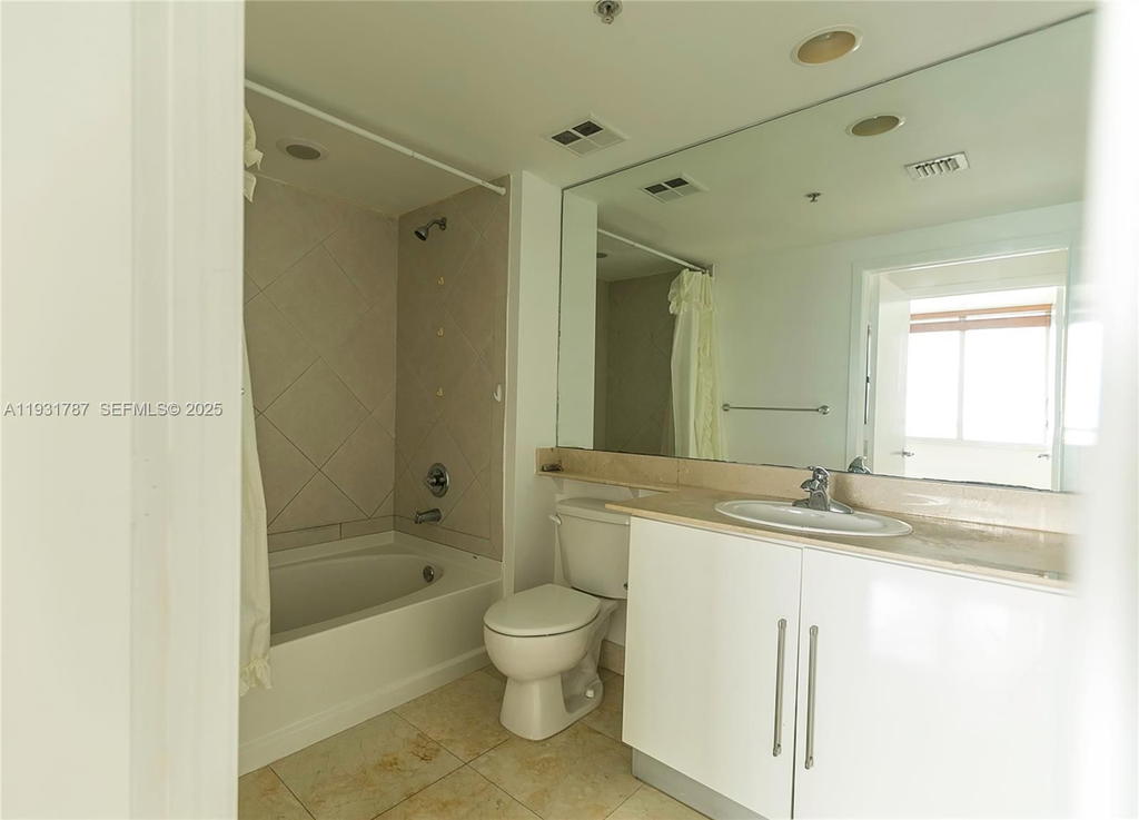 Real estate property located at 335 Biscayne Blvd #2710, Miami-dade, One Miami East Condo, Miami, FL