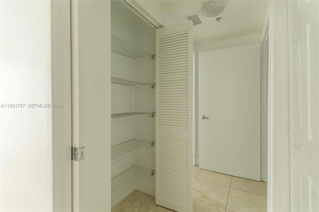 Real estate property located at 335 Biscayne Blvd #2710, Miami-dade, One Miami East Condo, Miami, FL