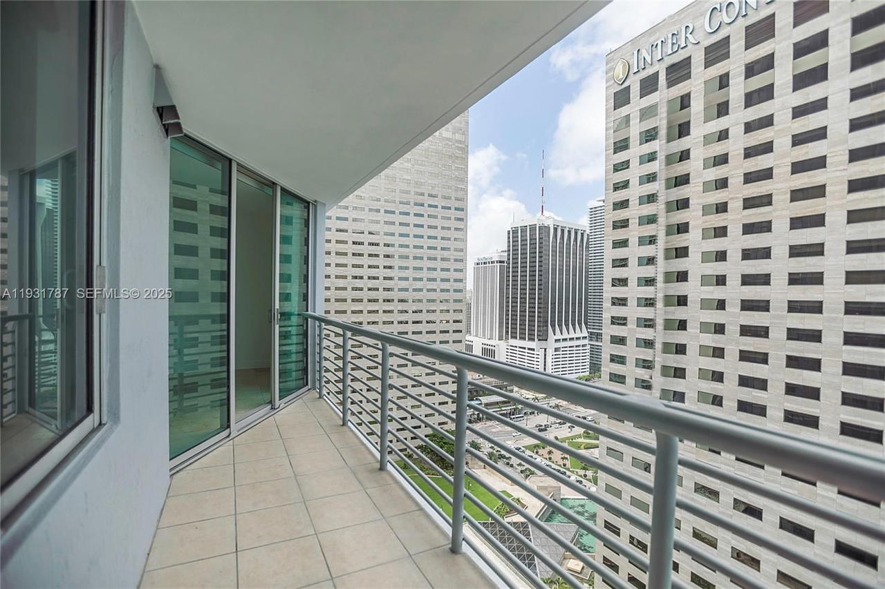 Real estate property located at 335 Biscayne Blvd #2710, Miami-dade, One Miami East Condo, Miami, FL