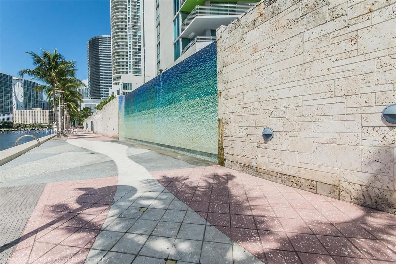 Real estate property located at 335 Biscayne Blvd #2710, Miami-dade, One Miami East Condo, Miami, FL