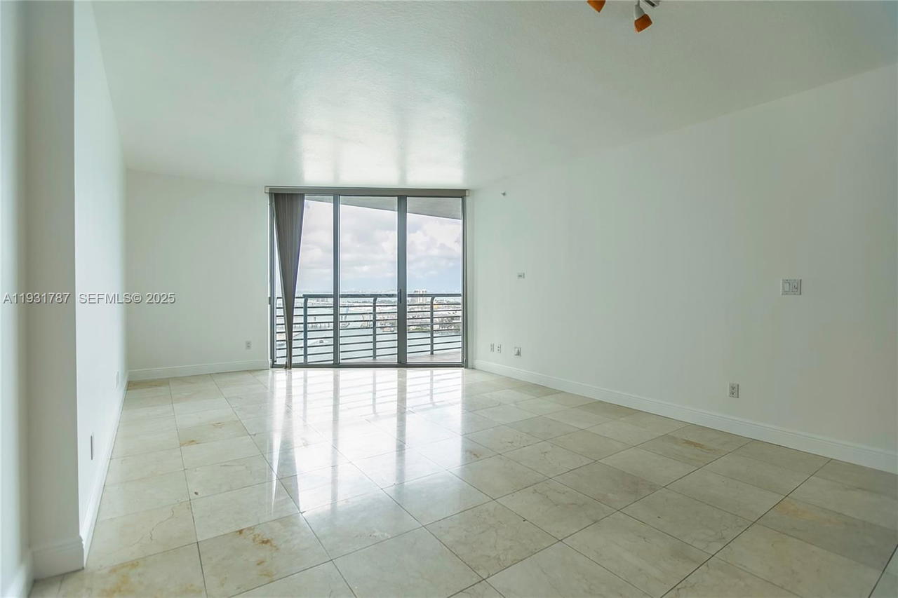 Real estate property located at 335 Biscayne Blvd #2710, Miami-dade, One Miami East Condo, Miami, FL