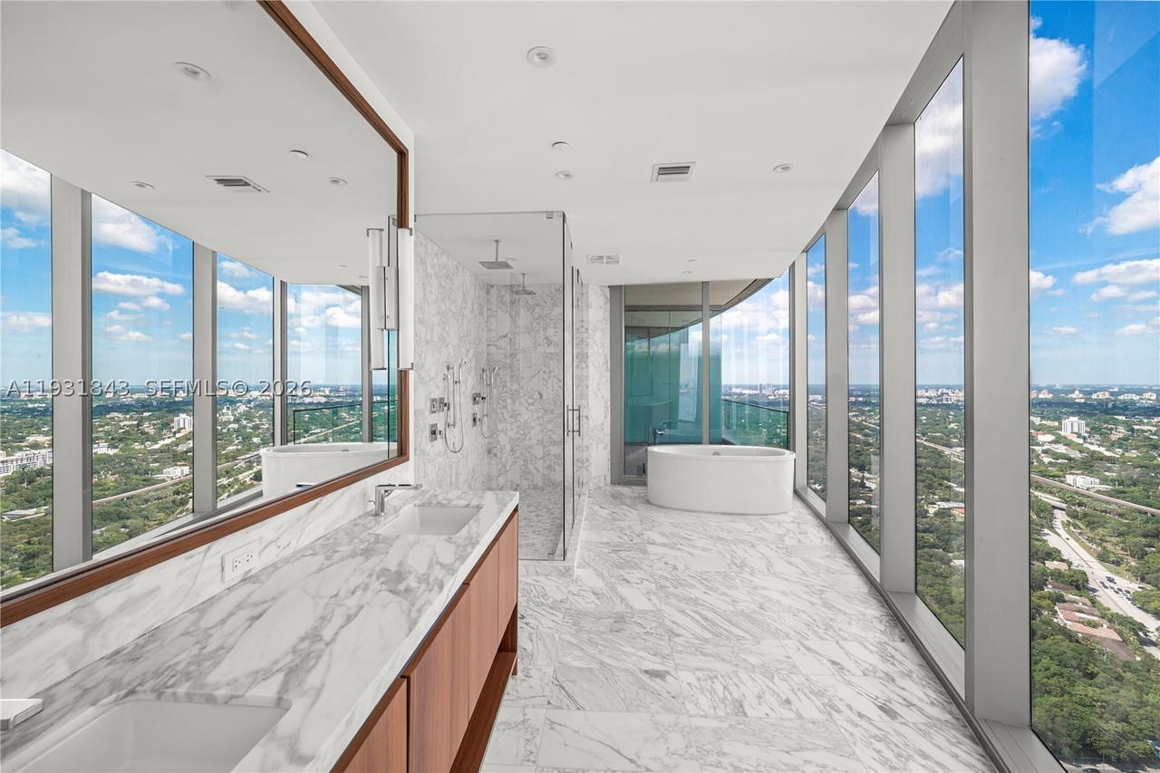 Real estate property located at 175 25th Rd #4201, Miami-dade, Una Residences, Miami, FL