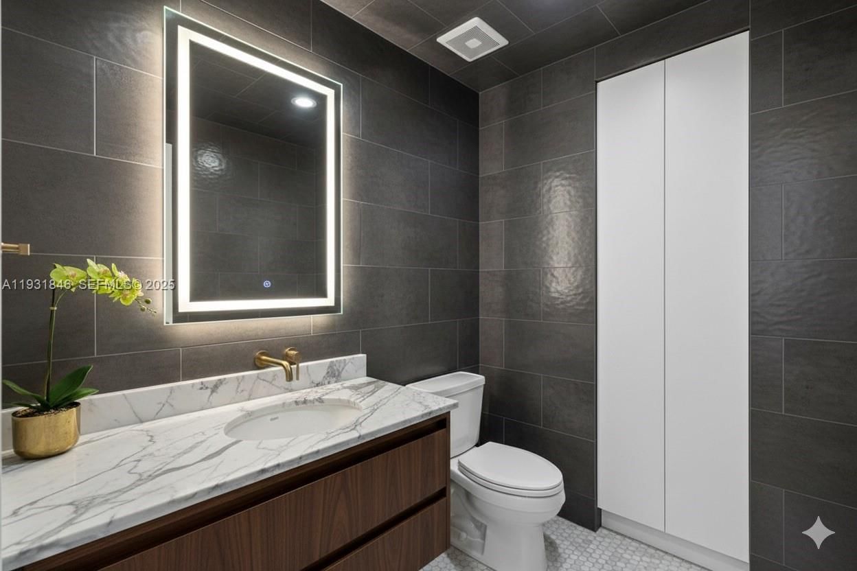 Real estate property located at 9511 Collins Ave #606, Miami-dade, 9500 Oceans Condo, Surfside, FL