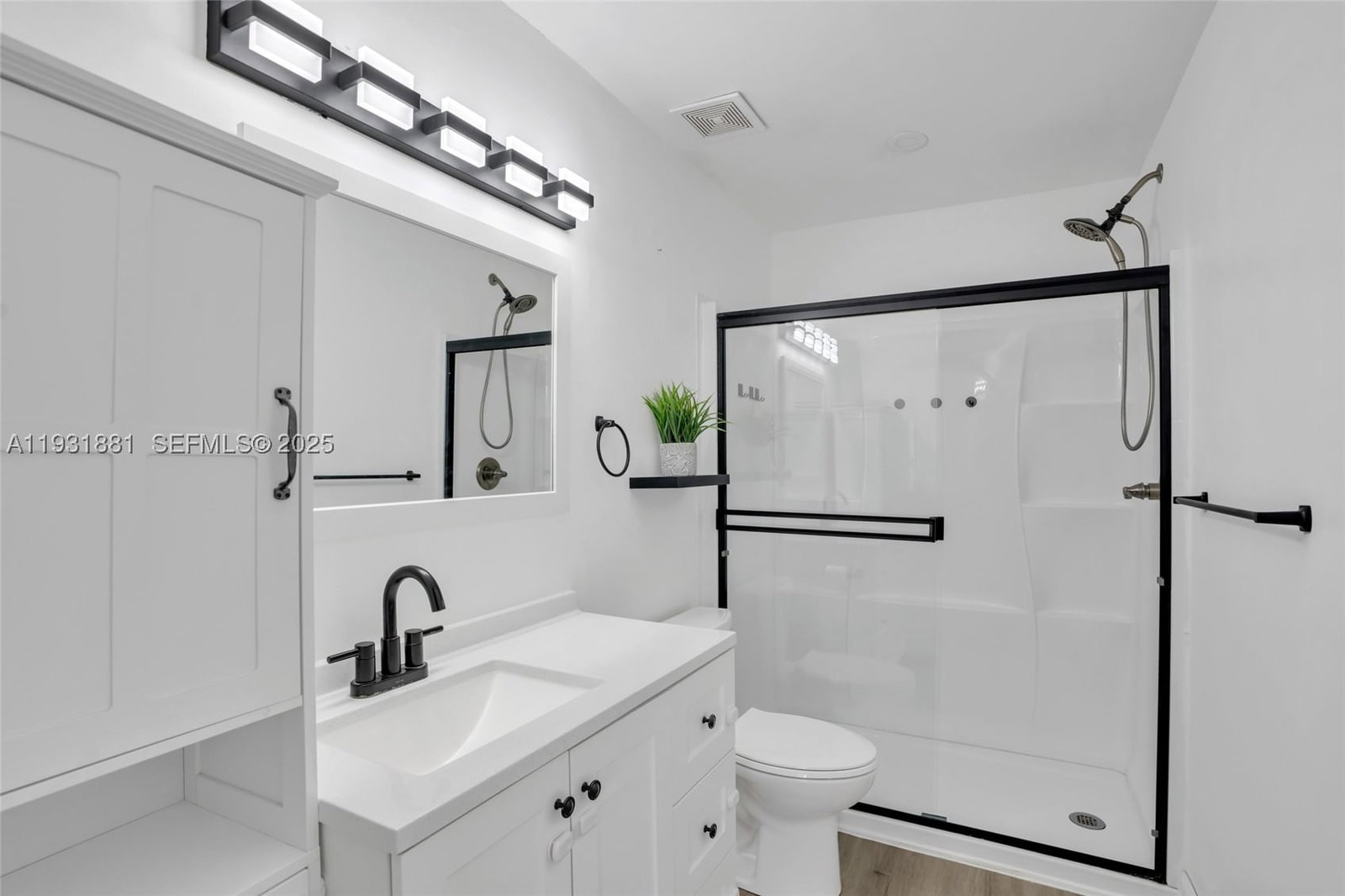 Real estate property located at 1330 135th Ct, Miami-dade, Tamiami Lakes Townhomes S, Miami, FL
