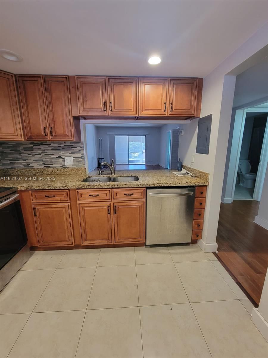 Real estate property located at 4321 9th Ave #102, Broward, Crystal Greens North Cond, Deerfield Beach, FL