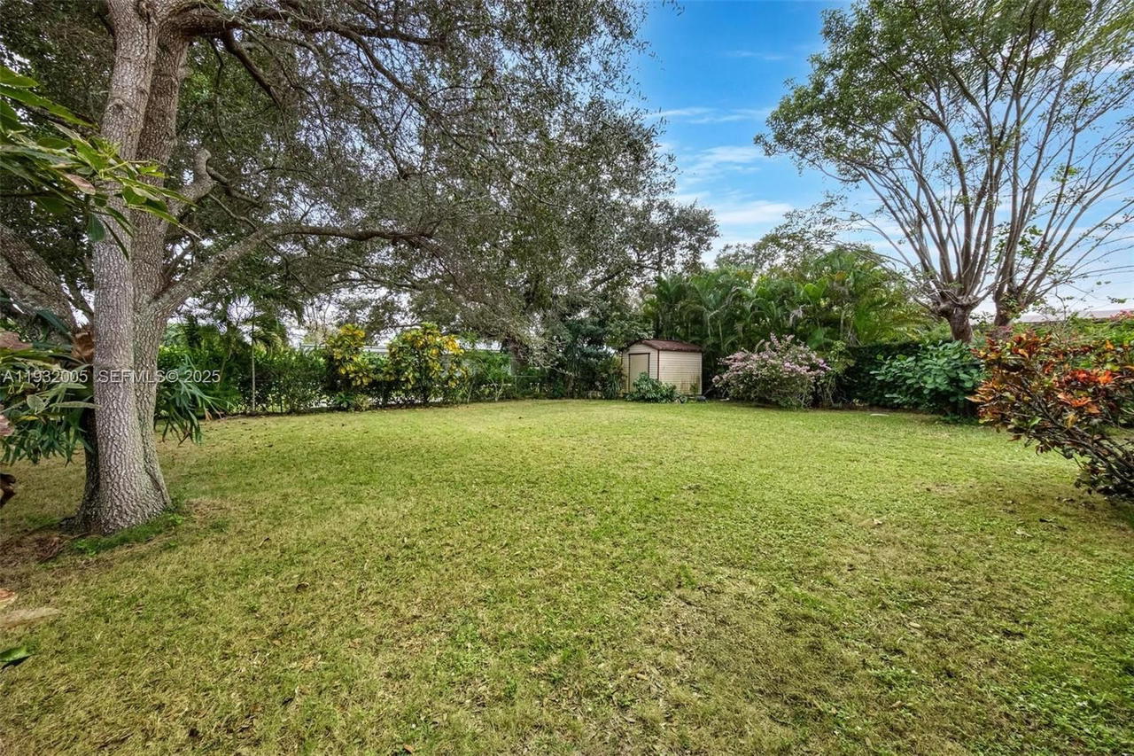 Real estate property located at 8230 117th Ter, Miami-dade, Kendalwood Estates, Miami, FL