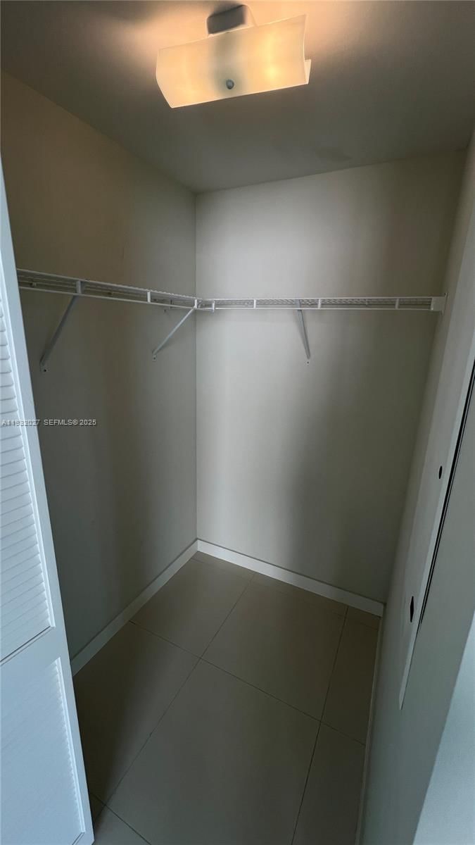Real estate property located at 7875 107th Ave #417, Miami-dade, Midtown Doral Condo 4, Doral, FL