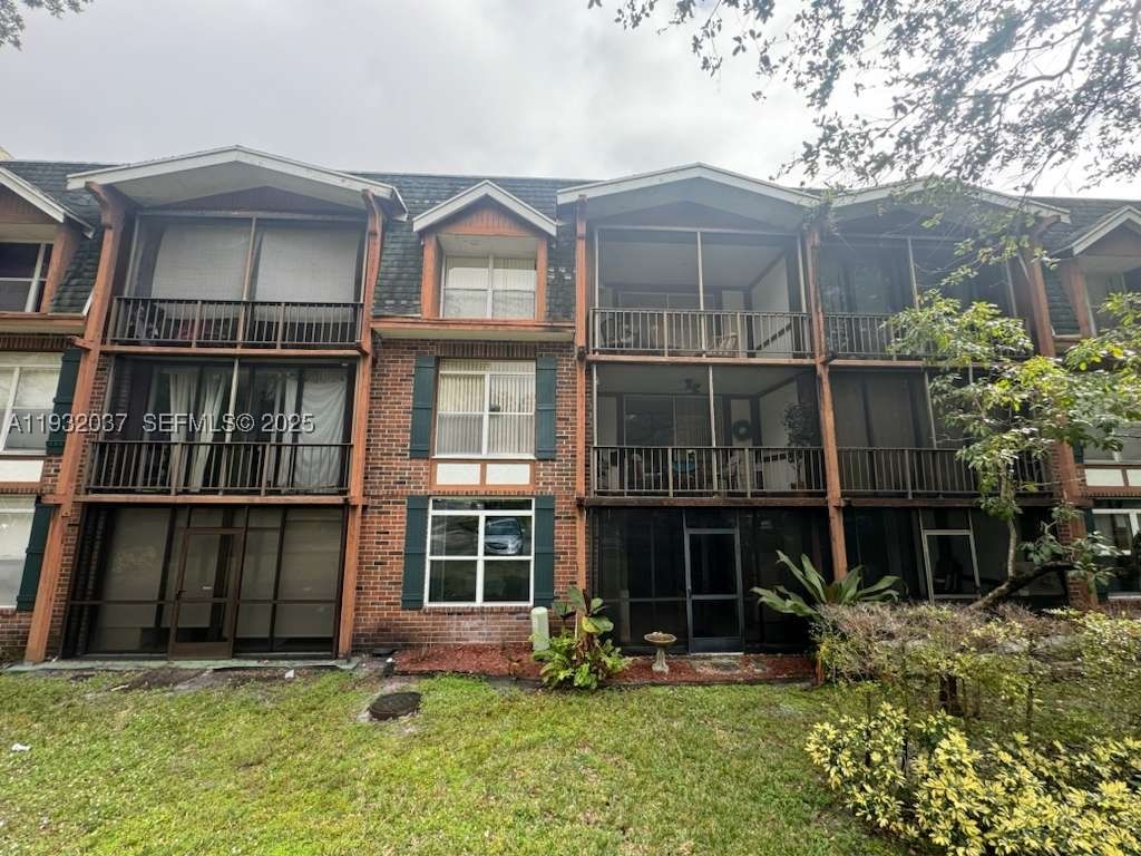 Real estate property located at 3670 Inverrary Dr #3S, Broward, International Village At, Lauderhill, FL