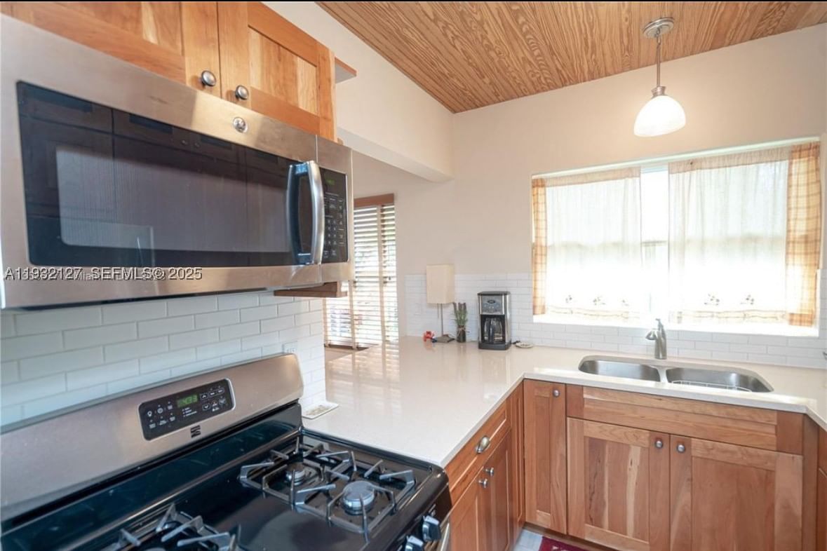 Real estate property located at 726 92nd St #6L, Miami-dade, Shores Plaza East Condo, Miami Shores, FL