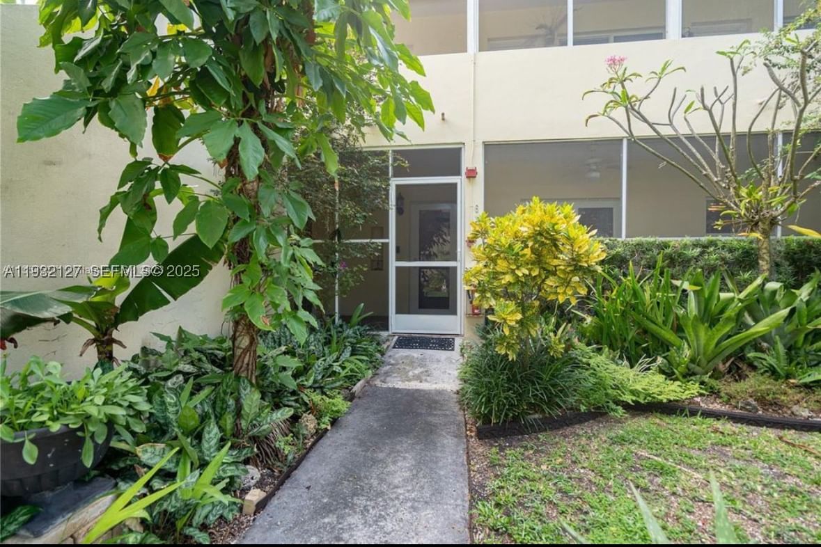 Real estate property located at 726 92nd St #6L, Miami-dade, Shores Plaza East Condo, Miami Shores, FL