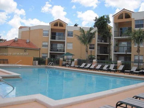 Real estate property located at 6280 186th St #310, Miami-dade, Mediterranean Villas Cond, Hialeah, FL