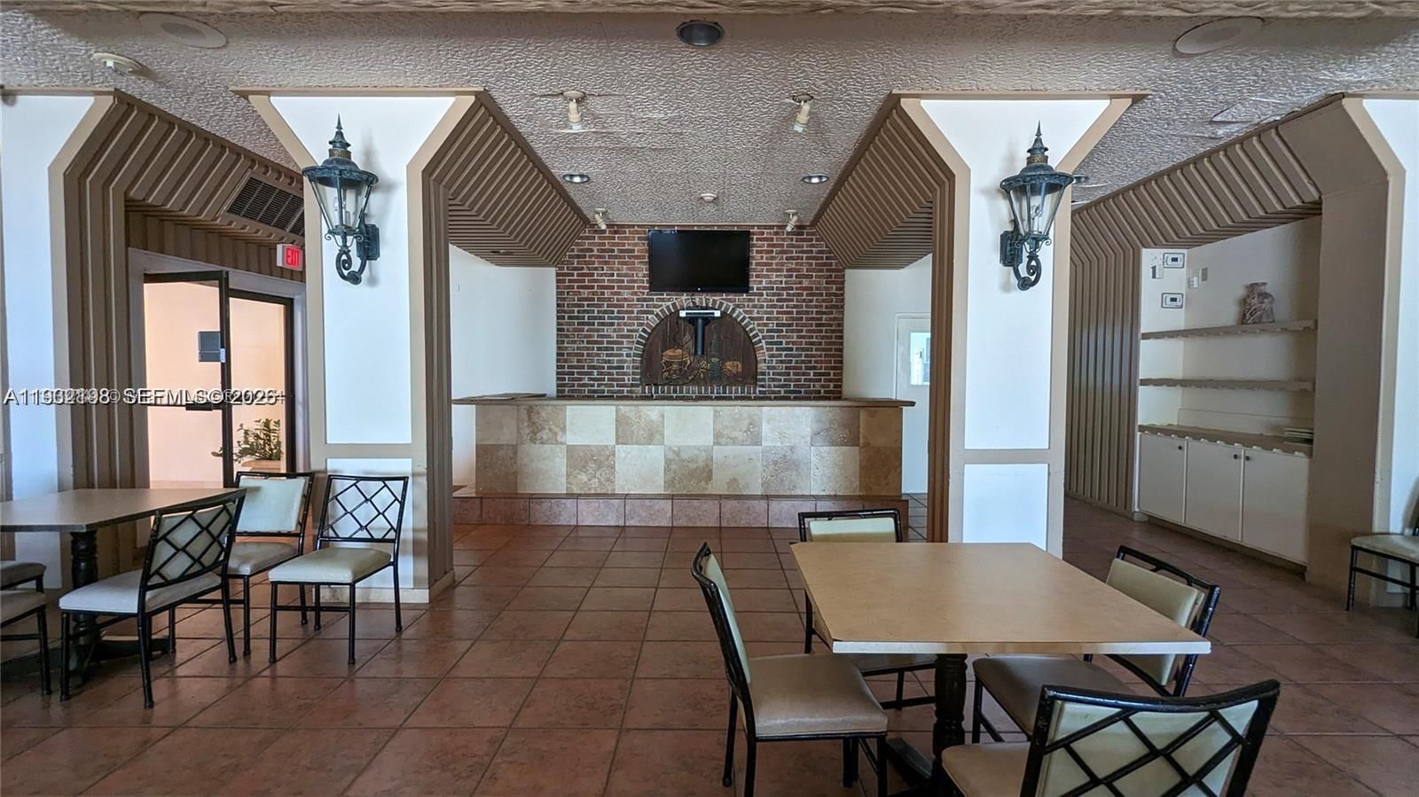 Real estate property located at 3725 Ocean Dr #508, Broward, Sea Air Towers Condo, Hollywood, FL
