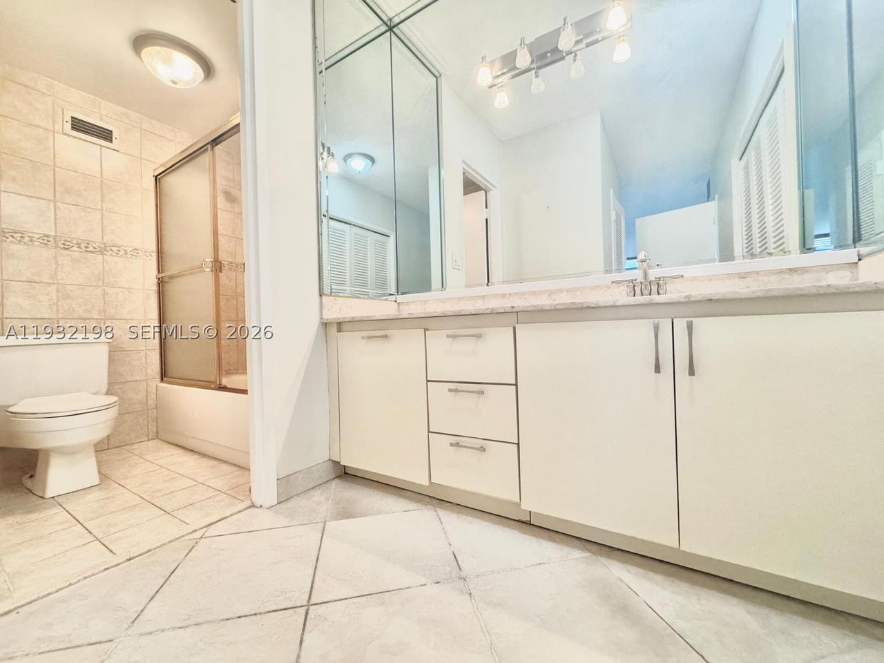 Real estate property located at 3725 Ocean Dr #508 (AVAILABLE), Broward, Sea Air Towers Condo, Hollywood, FL