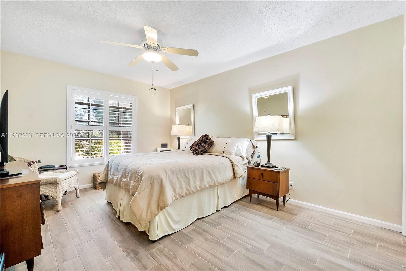 Real estate property located at 6750 21st Rd #124, Broward, Imperial Point Colonnades, Fort Lauderdale, FL