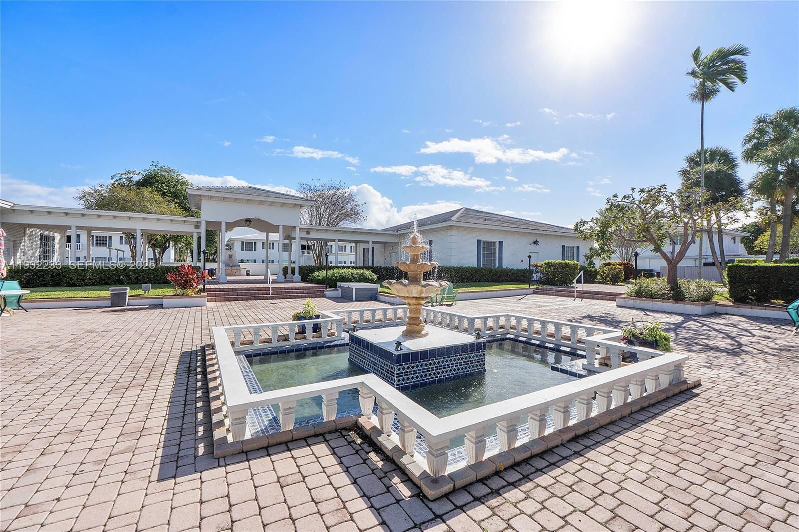 Real estate property located at 6750 21st Rd #124, Broward, Imperial Point Colonnades, Fort Lauderdale, FL