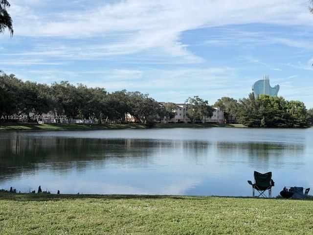 Real estate property located at 3650 56th Ave #516, Broward, Lakewood At Emerald Hills, Hollywood, FL