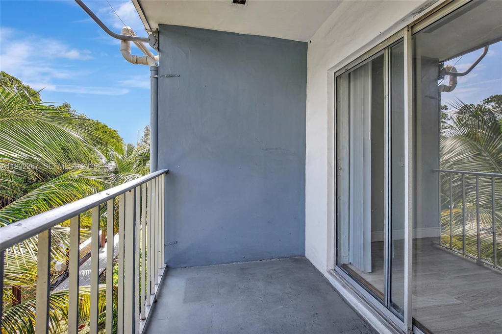 Real estate property located at 1860 Venice Park Dr #204, Miami-dade, Hidden Waters Condo, North Miami, FL