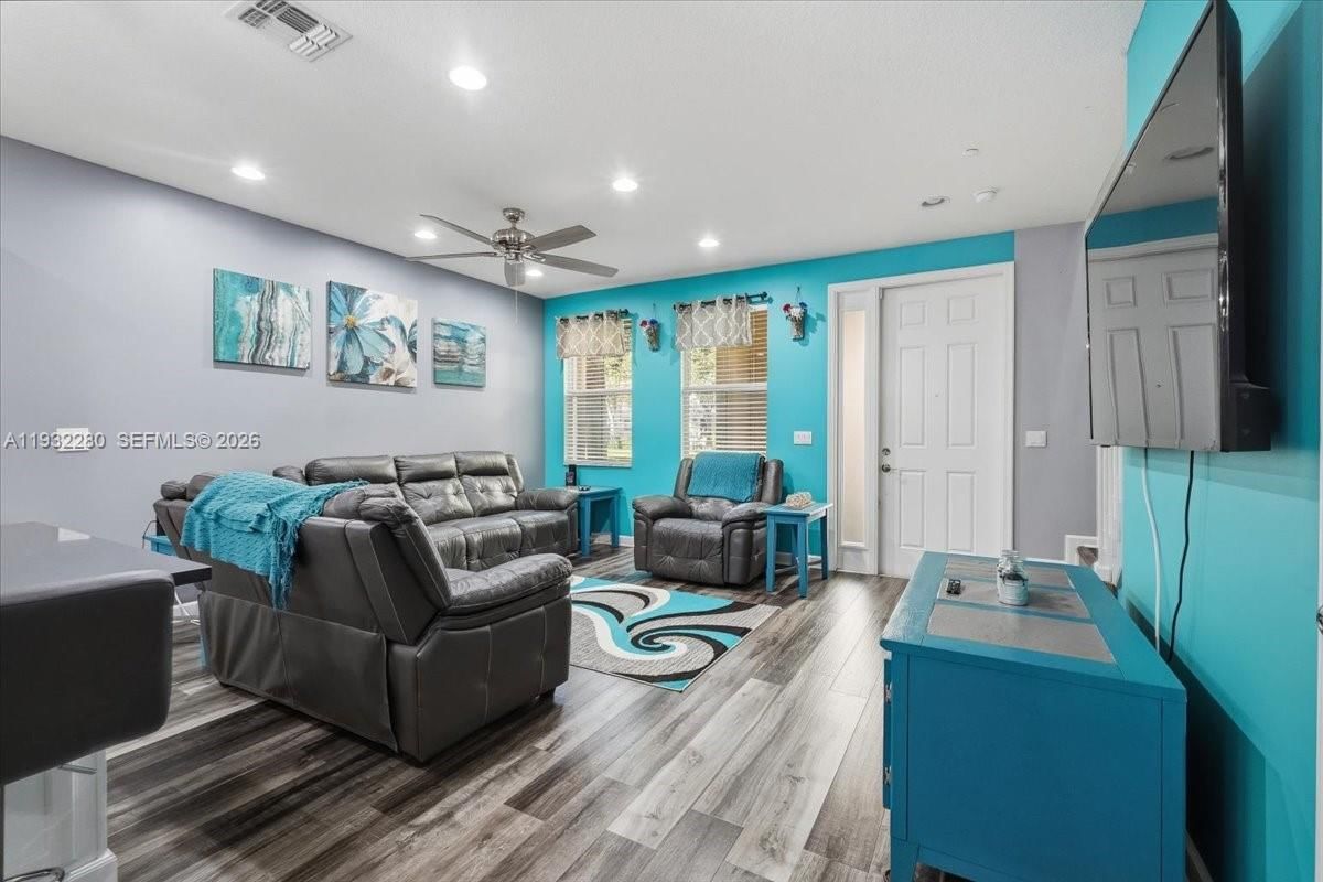Real estate property located at 4126 Cascada Cir, Broward, Monterra Plat, Cooper City, FL