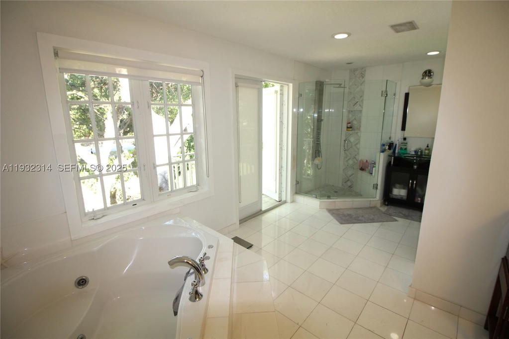 Real estate property located at 6750 Granada Blvd, Miami-dade, C Gables Riviera Sec 12, Coral Gables, FL