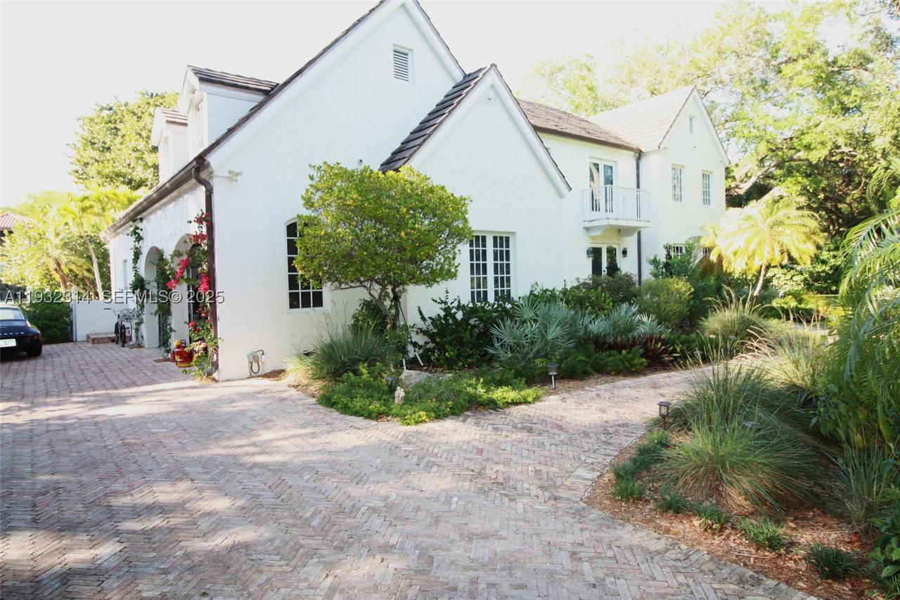 Real estate property located at 6750 Granada Blvd, Miami-dade, C Gables Riviera Sec 12, Coral Gables, FL