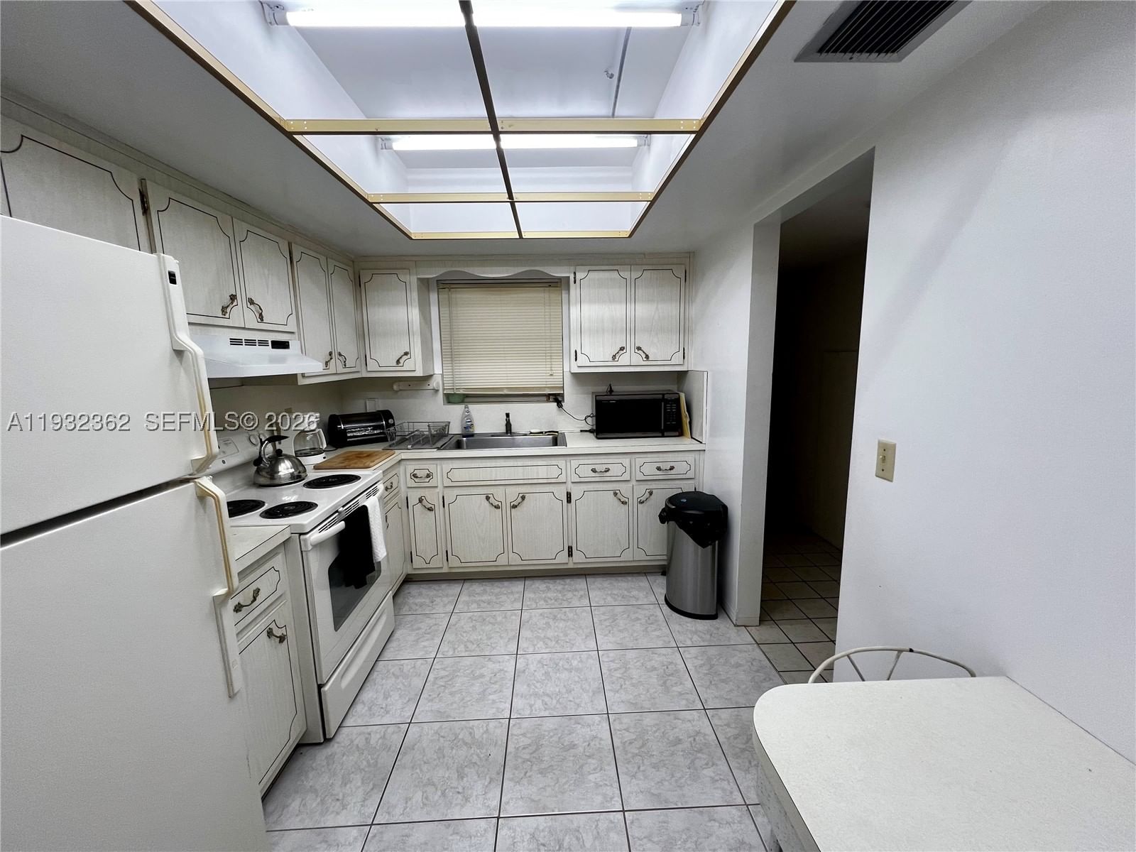 Real estate property located at 1501 Arthur St #5, Broward, Westchester Arms Co-op, Hollywood, FL
