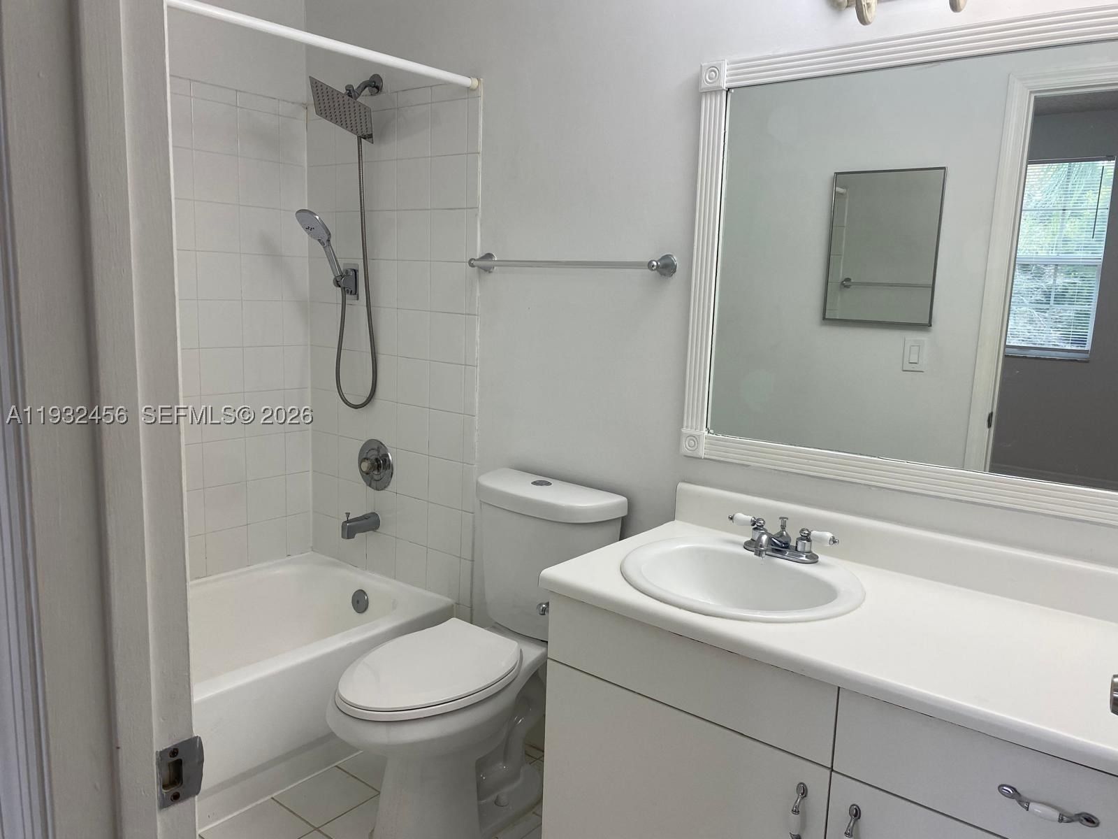 Real estate property located at 1384 Veracruz Ln #4-7, Broward, Sectors 3 & 4 Boundary Pl, Weston, FL