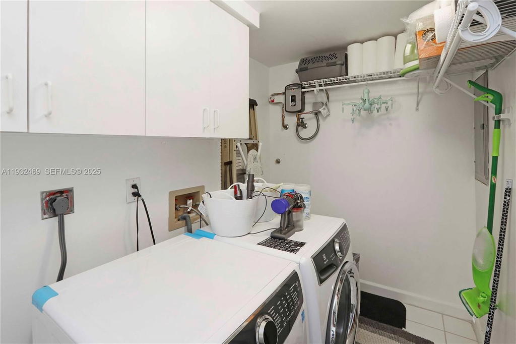 Real estate property located at 9805 52nd St #102, Miami-dade, Doral House Condo No 2, Doral, FL