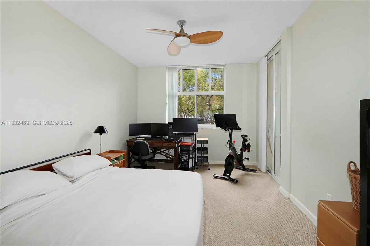 Real estate property located at 9805 52nd St #102, Miami-dade, Doral House Condo No 2, Doral, FL